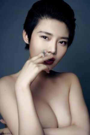 名模模特私拍大尺度视频_超清在线观看视频